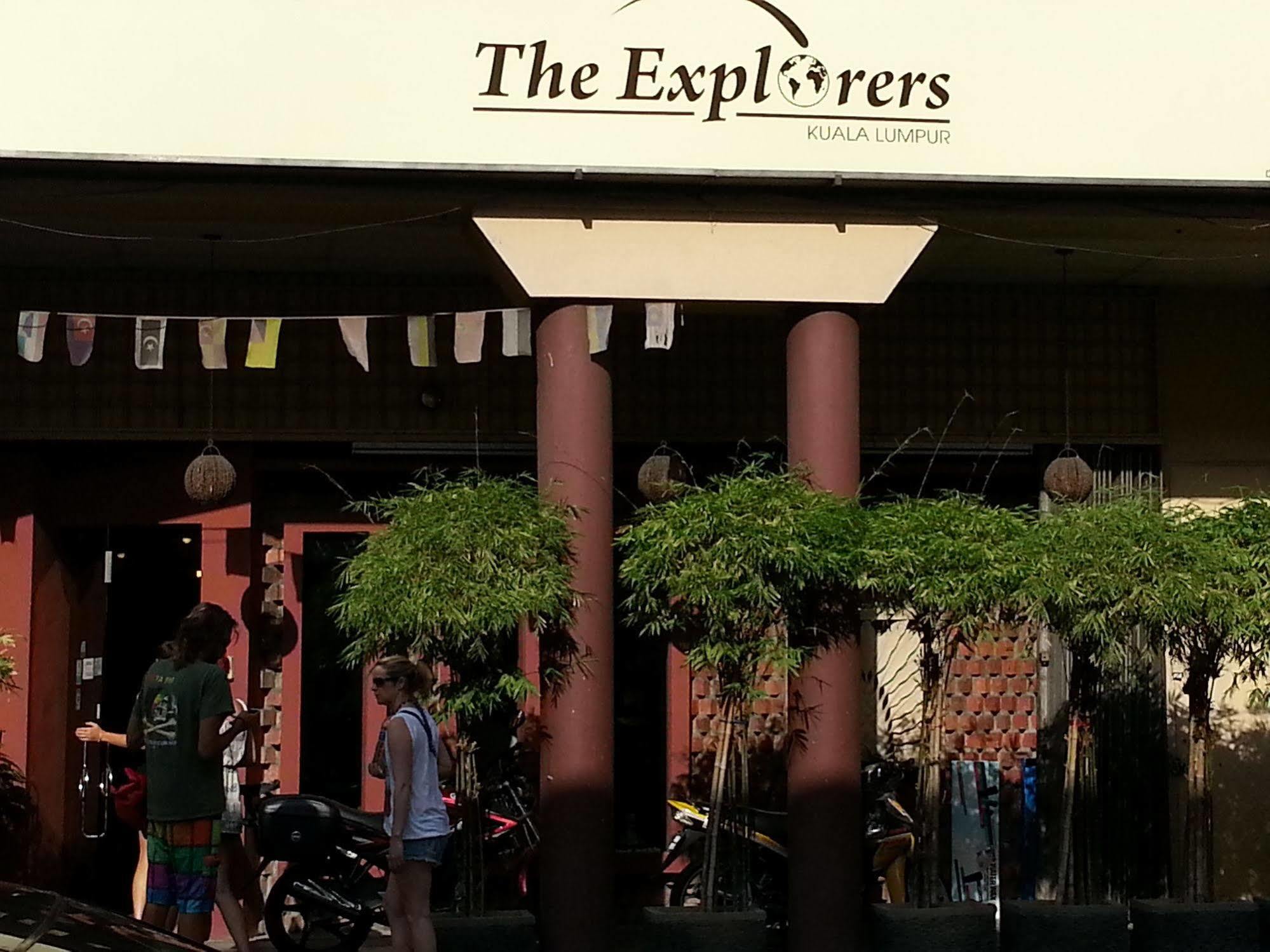 The Explorers Guesthouse And Hostel Kuala Lumpur Exterior photo