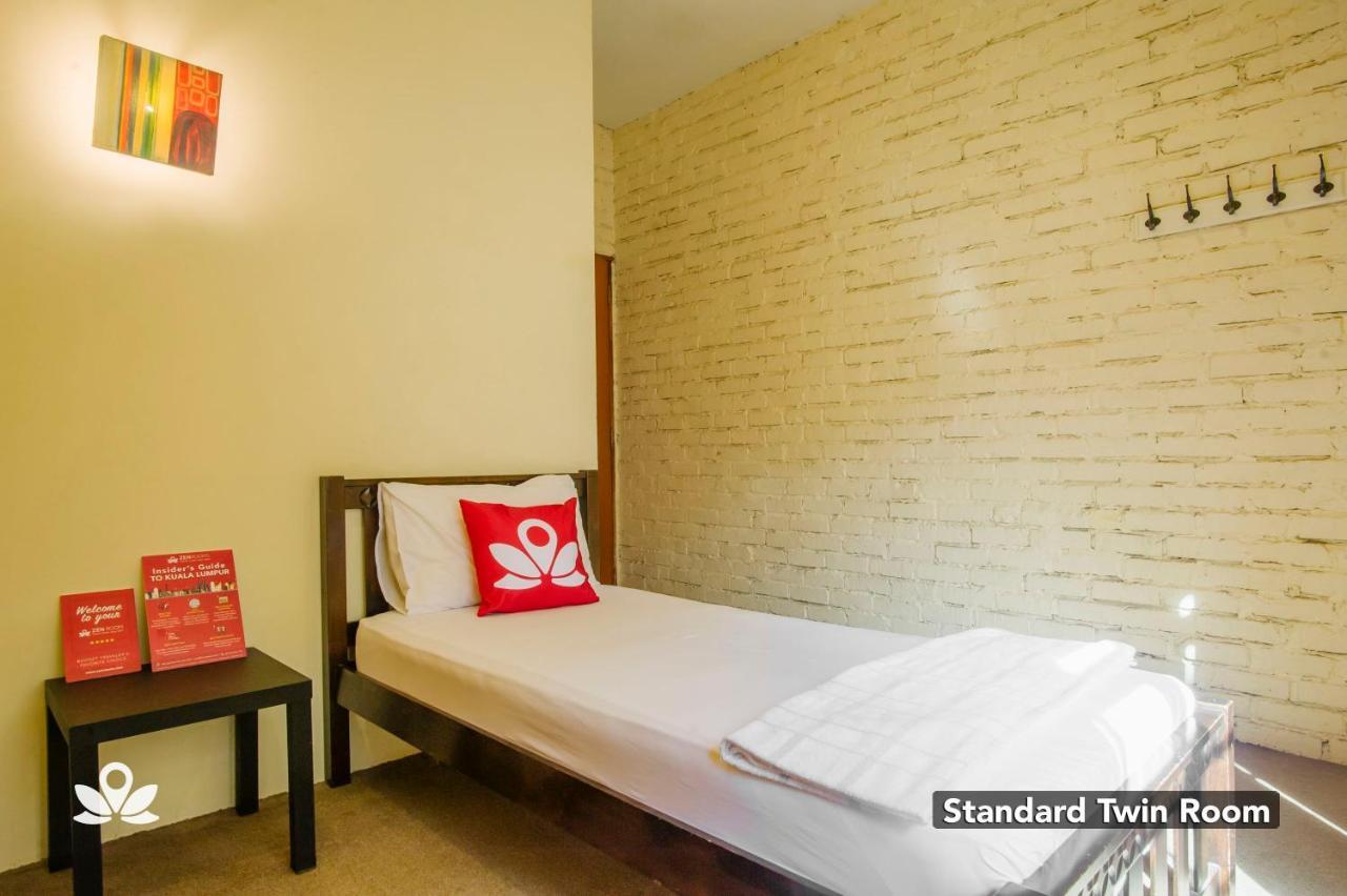 The Explorers Guesthouse And Hostel Kuala Lumpur Exterior photo